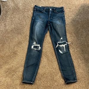 American Eagle distressed knee high rise jegging